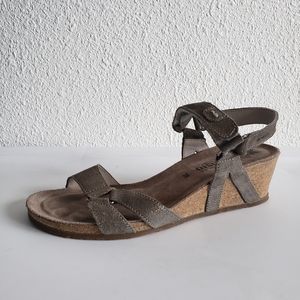 Mephisto Women Metallic Leather Muguet Quarter Straps Wedge Sandals